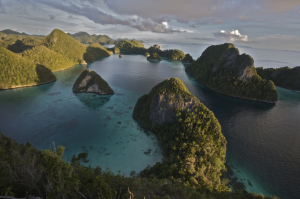 Luxury sailing yacht Raja Ampat Indonesia