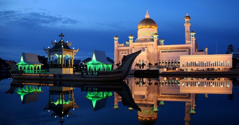 Sultan Omar Ali Saifuddin Mosque, Brunei