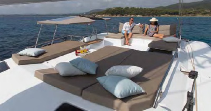 Sun deck on Luxury catamaran charter NEW HORIZONS II.