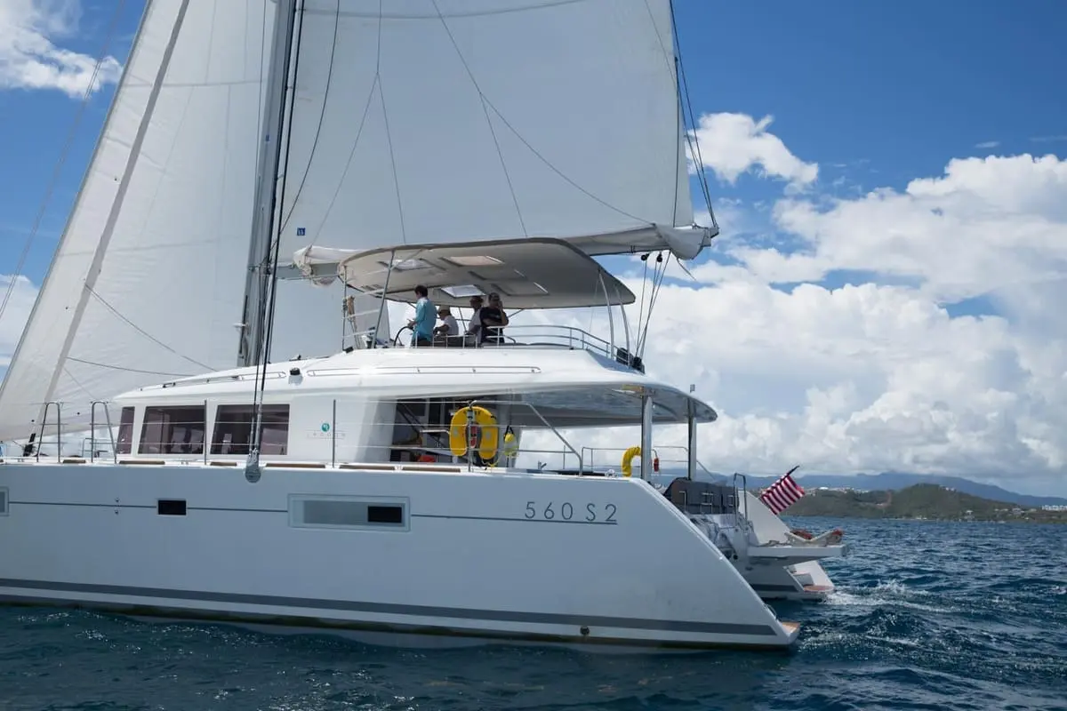 Catamaran Azulla in the US and British Virgin Islands