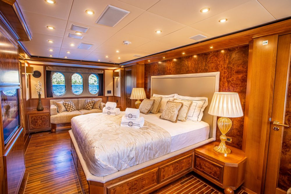 Croatia motor yacht MiLaya's master suite