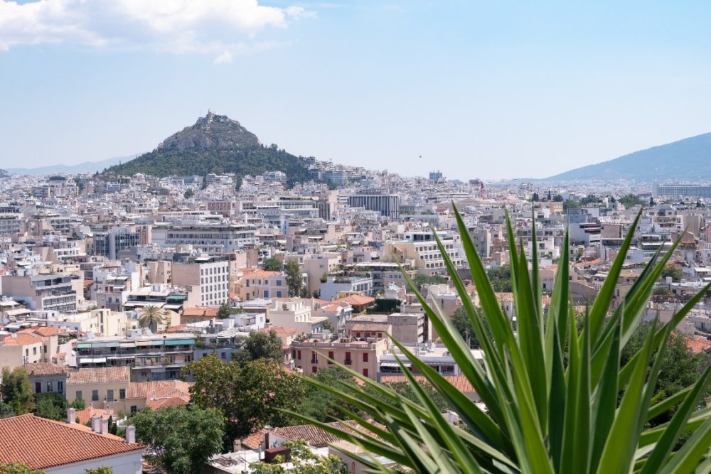 Begin your Athens to Athens Itinerary with a beautiful scenery from Mount Lycabettus, Athen. 