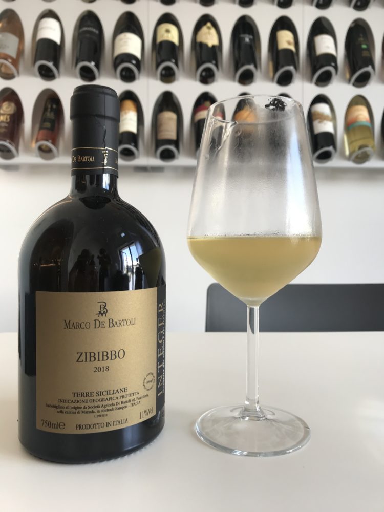 Zibibbo dry white wine from Marco de Bartoli on Pantelleria, Sicily