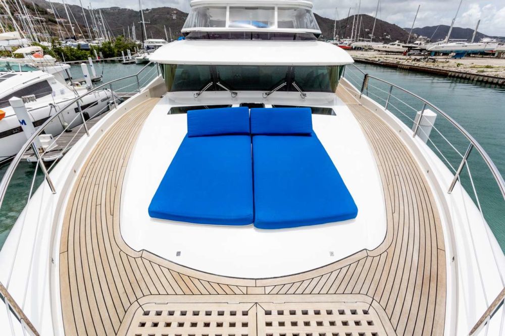 Luxurious ANGELEYES-BVI Yacht Vacation's sunpads