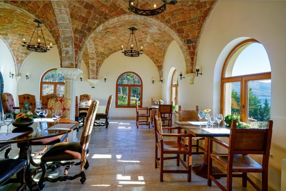 Dining area of Korta Katarina Winery