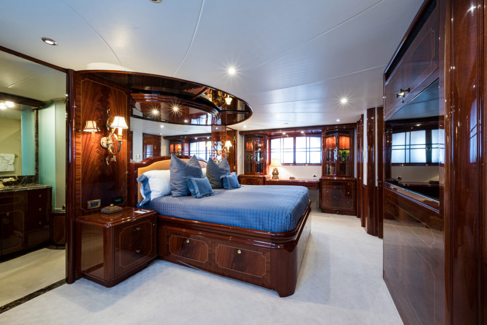 M/Y Bella Contessa's master stateroom. Chartering in the Bahamas.