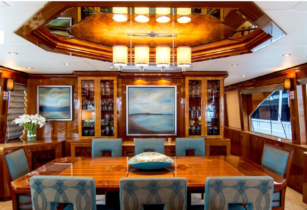 dining area motor yacht cynderella 