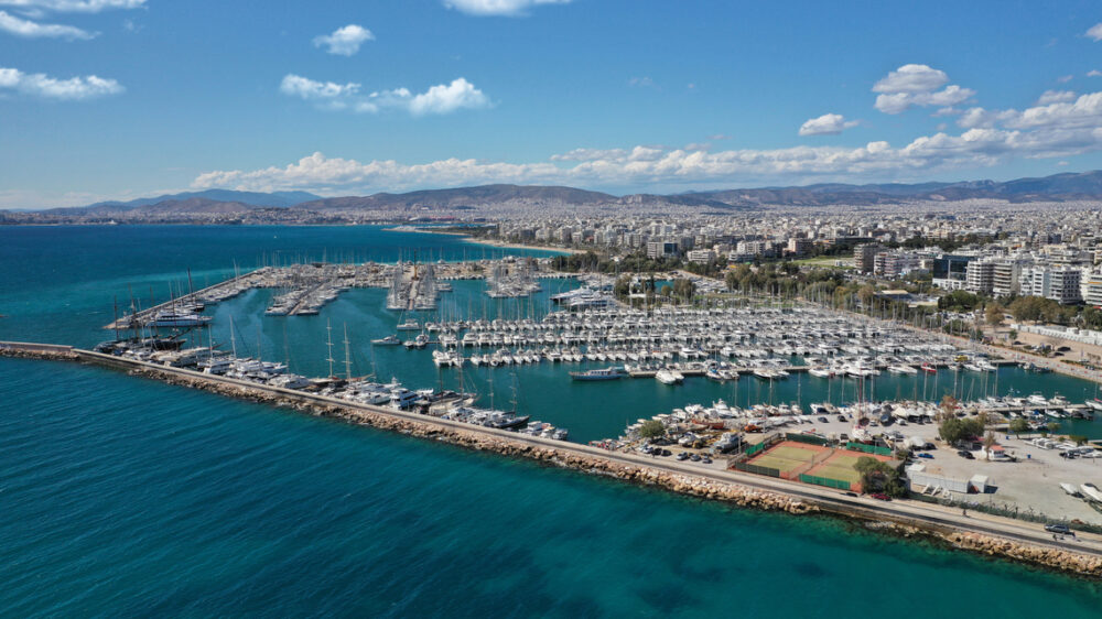 The beautiful marina for your Greece catamaran charter from Athens