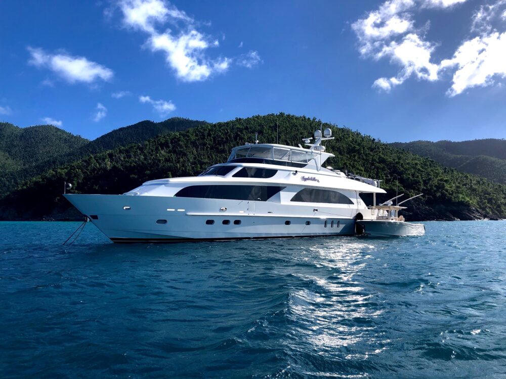 101 ft motor yacht cynderella 