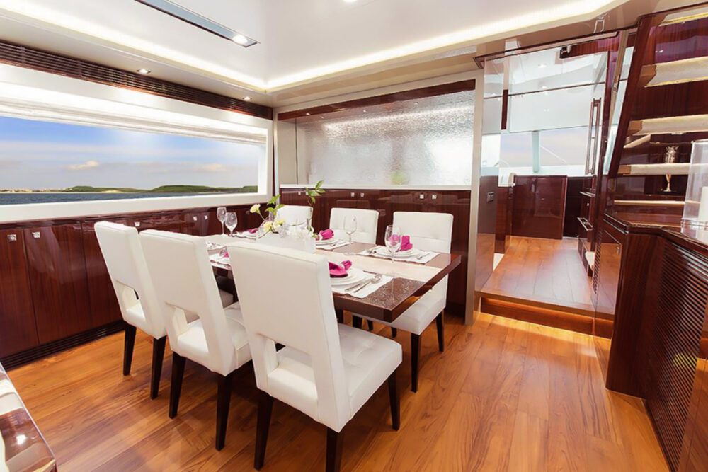 Motor yacht Aqualife dining Salon

