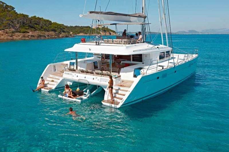 Book the CATAMARAN MOYA for your Greece catamaran charter from Athens