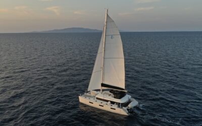 6 Reasons to Sail Greece on Catamaran-SANTORINI