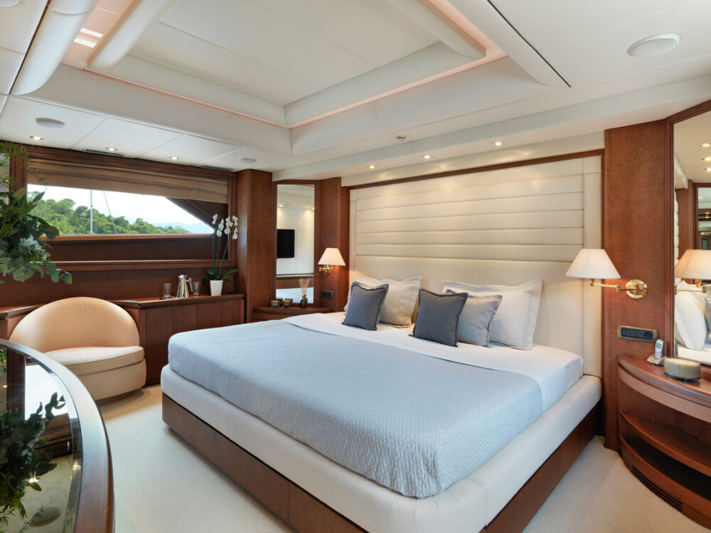 M/Y IDYLLE's Master Cabin.
Greek Yacht IDYLLE Special