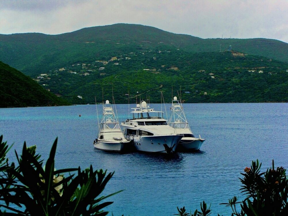 luxury yacht-charter bahamas OLGA
