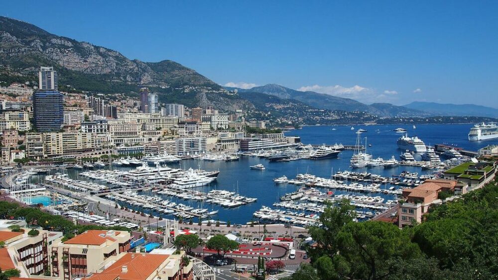 Monaco Luxury Yacht Charter Vacation