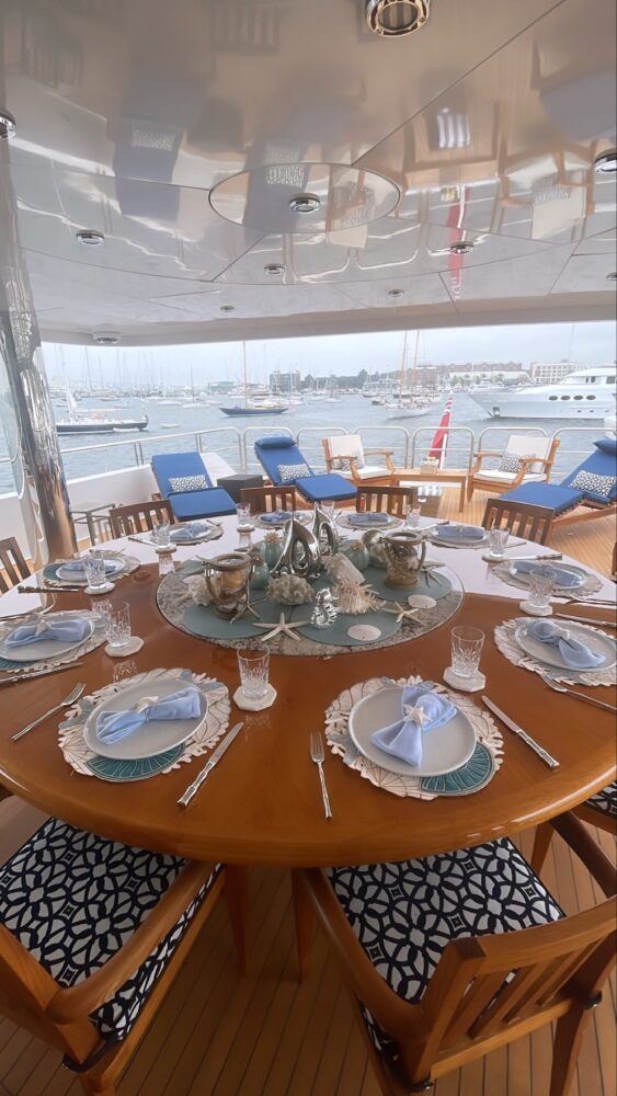 yacht charter New England MI AMORE al fresco dining
