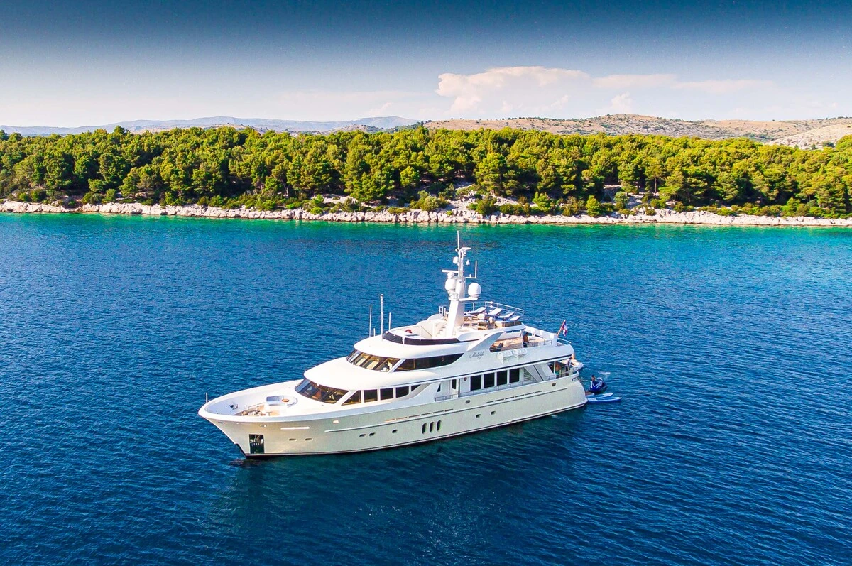 Discover Croatia on Motor-Yacht MilaYa