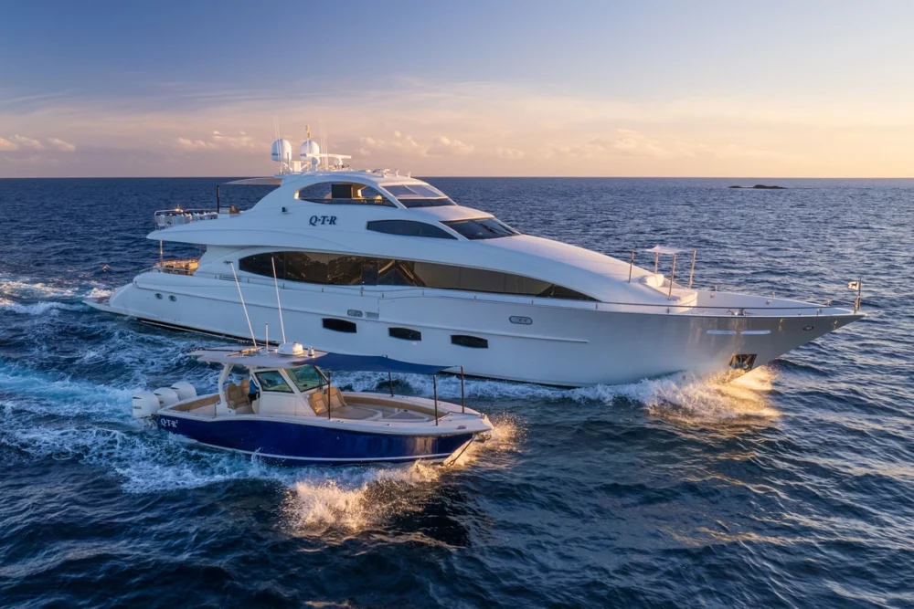 Motor Yacht QTR and its tender