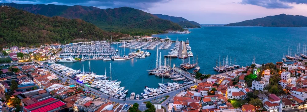 Marmaris Yacht Charter boats in harbor