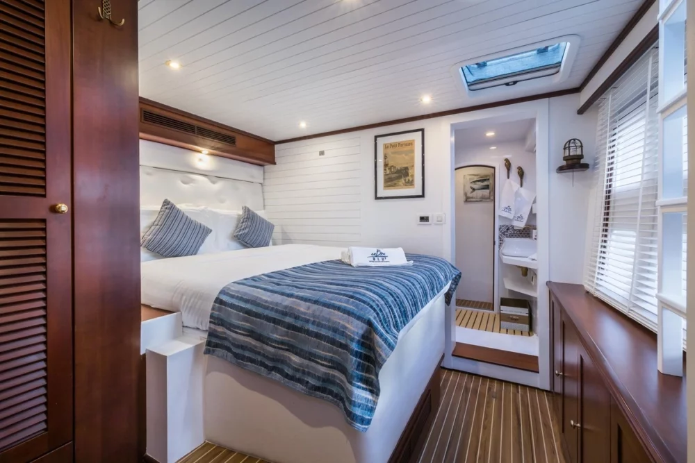 Cozy Cabin Aboard OMBRE BLUE3