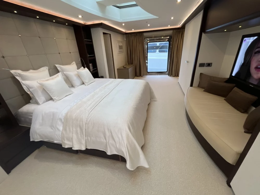 Full-beam master suite aboard PERSEFONI I. Greece motor yacht charter vacations.