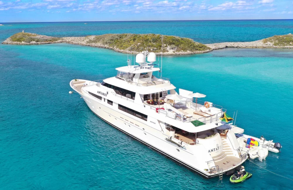 bahamas private charter yachts
