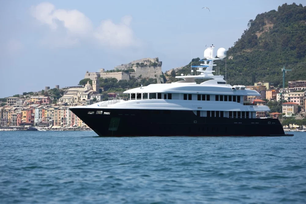 greece megayacht charter zaliv III