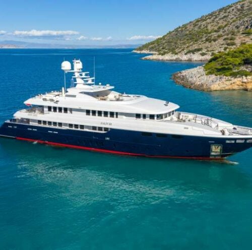 charter a yacht in greece cost