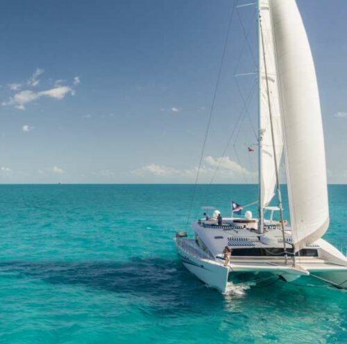 private yacht charter to bahamas