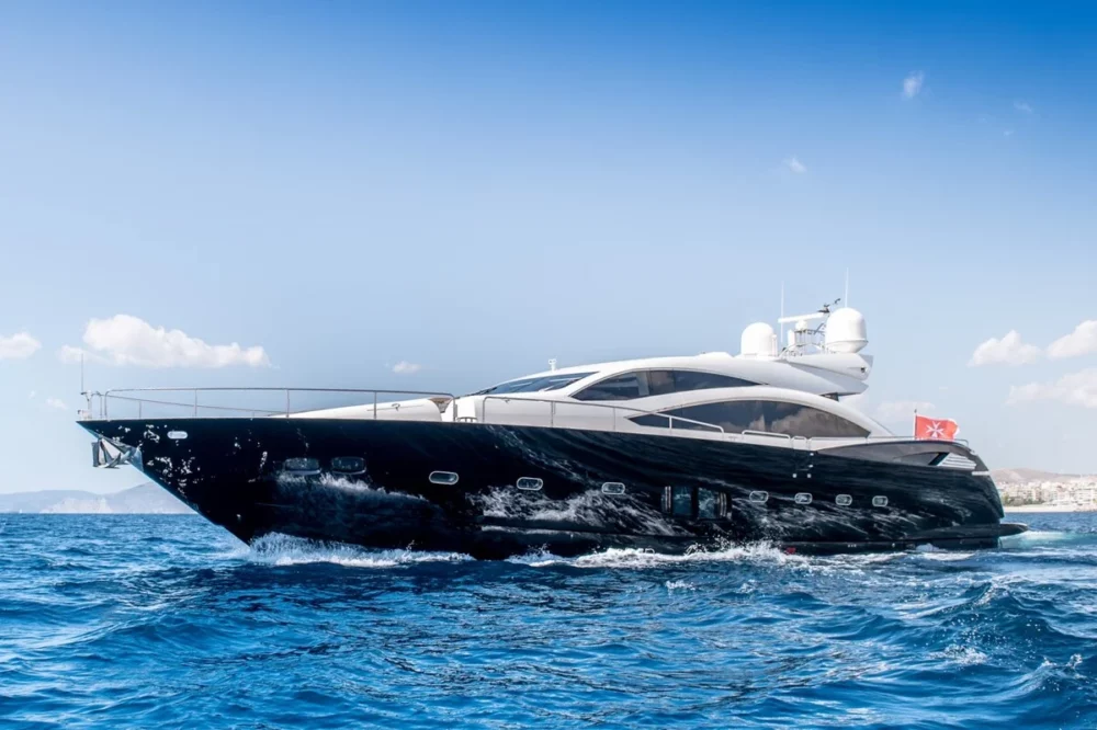 BLADE6 motor yacht sailing on the open sea, ideal for private crewed yacht getaways.





