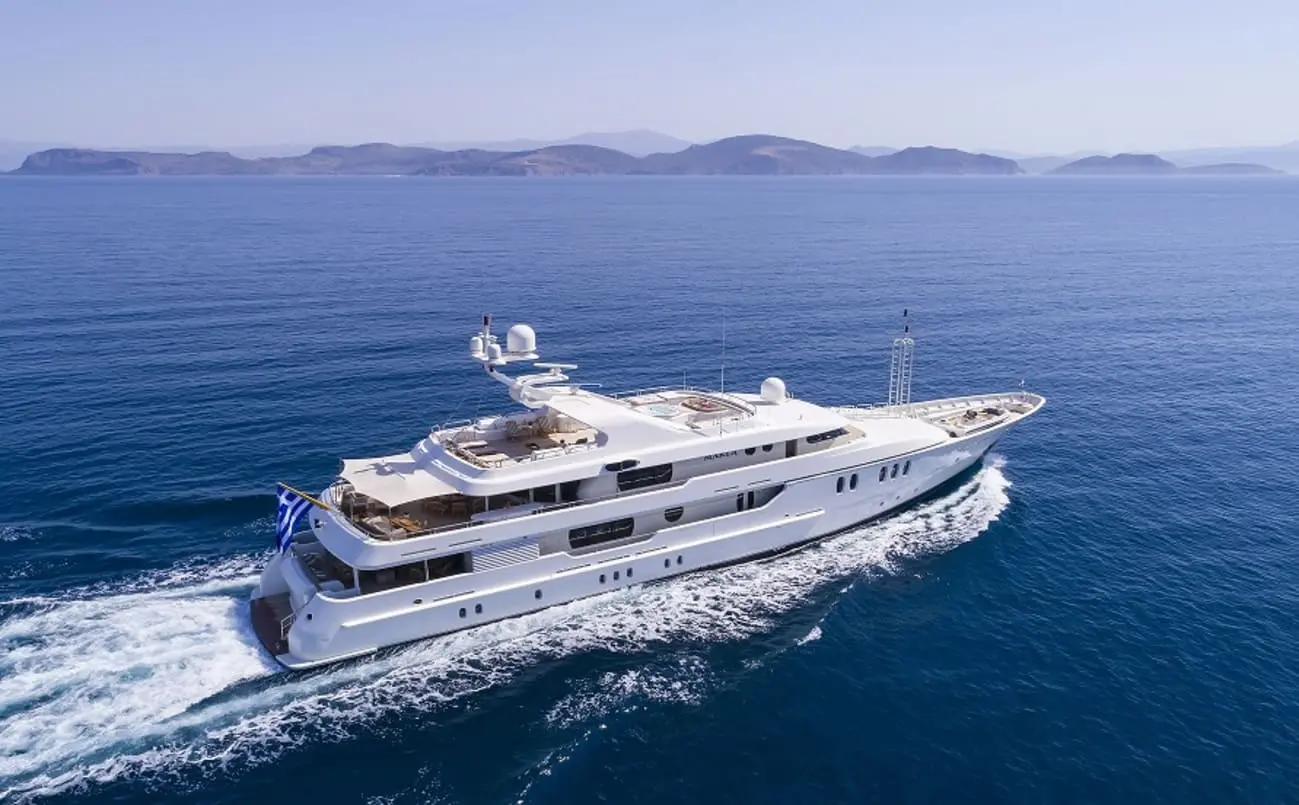 Luxury Yacht Rental | Fantastic Fun