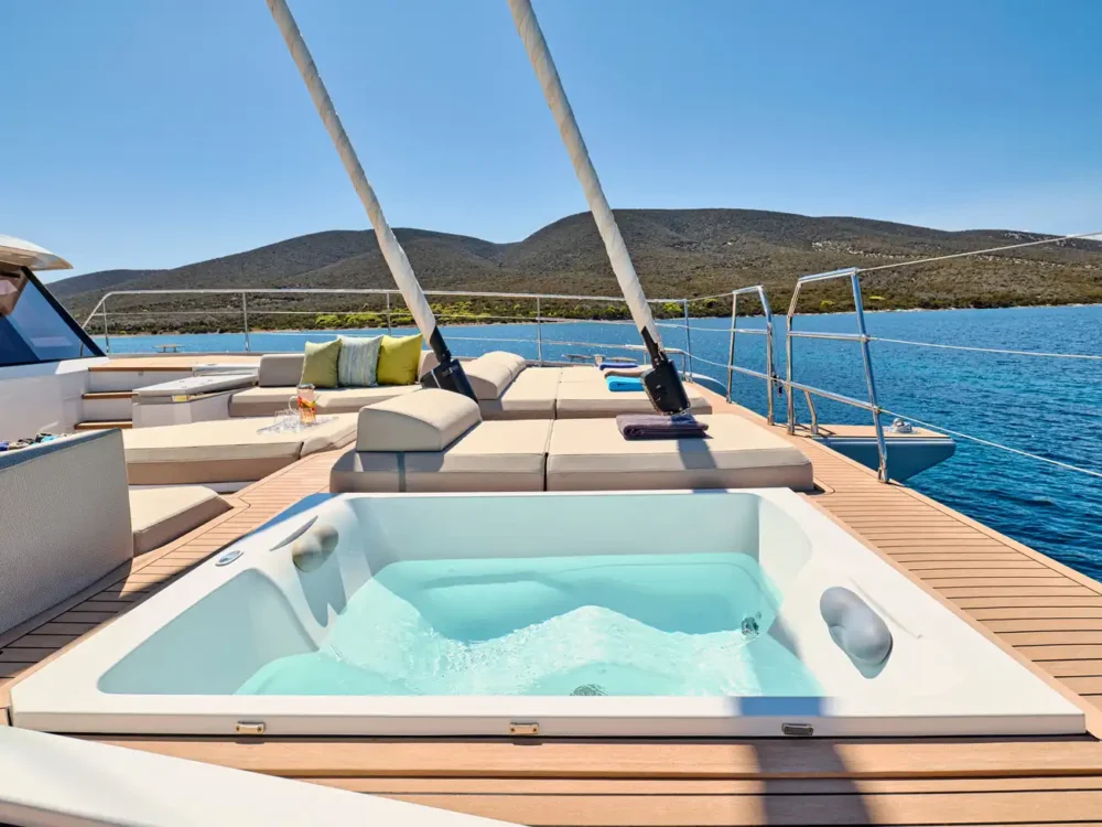 Ad Astra Jacuzzi Fountaine Pajot Catamarans