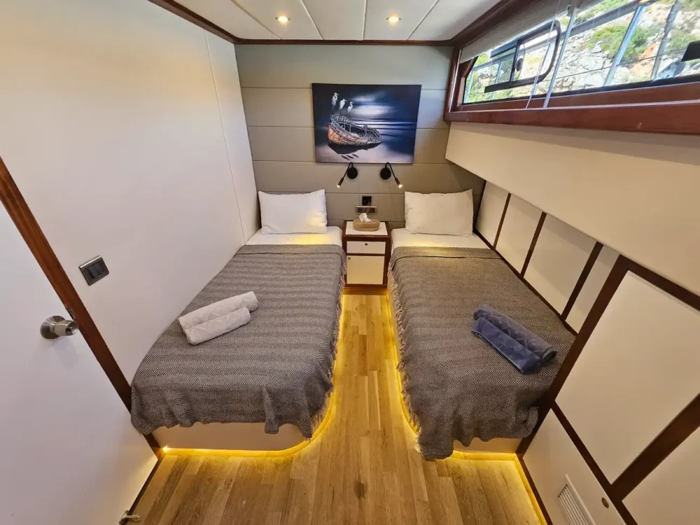 Gulet charter Twin bed