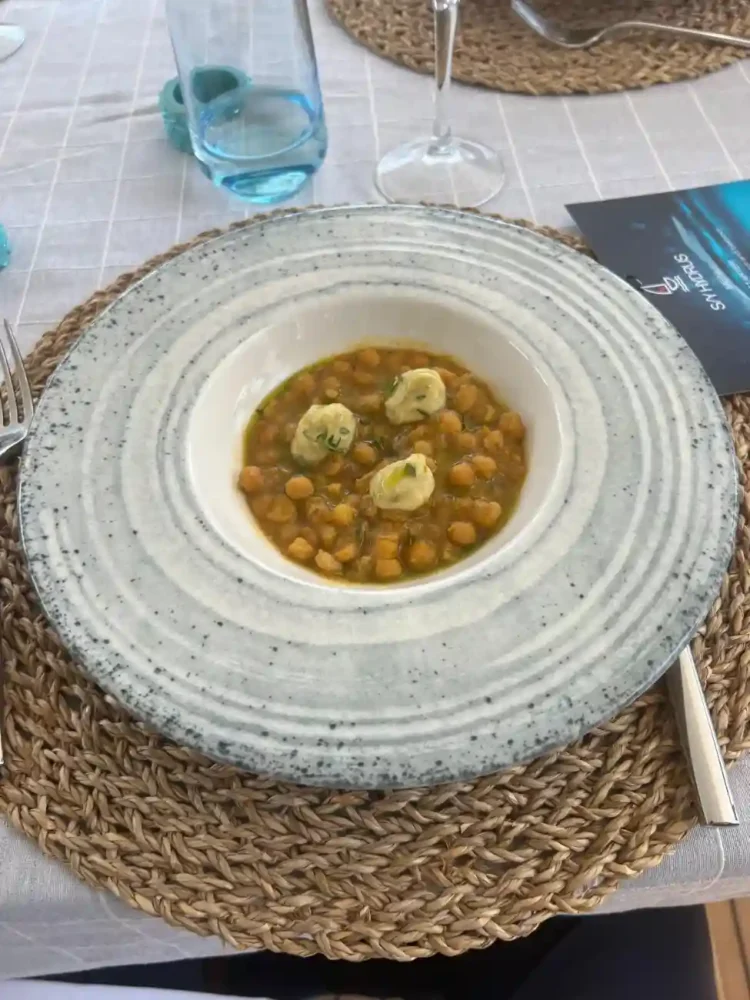 hydrus gourmet