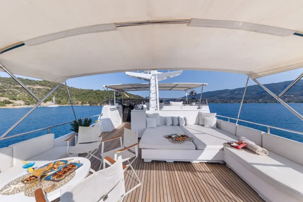 Karma Greece Motor Yacht - aftdeck