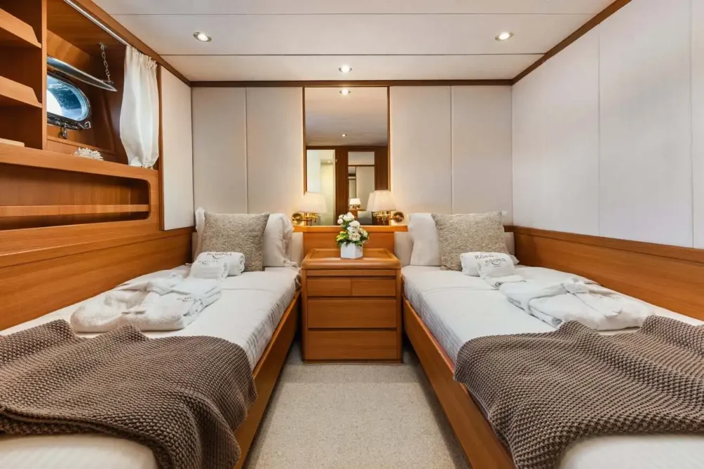 Karma Motor Yacht - twin