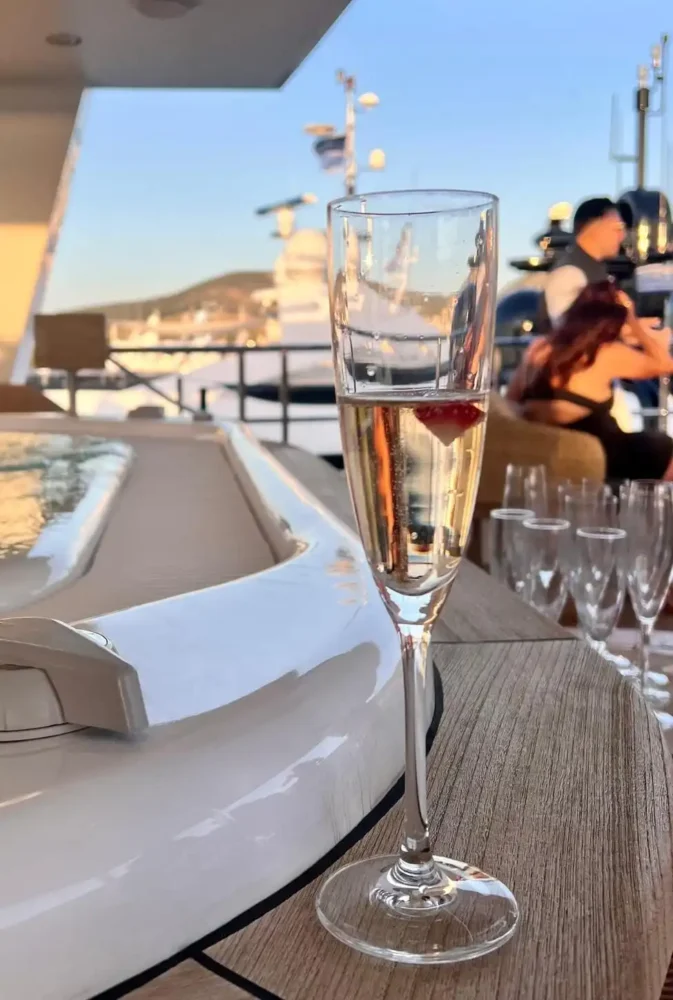 cocktails aboard Mobius