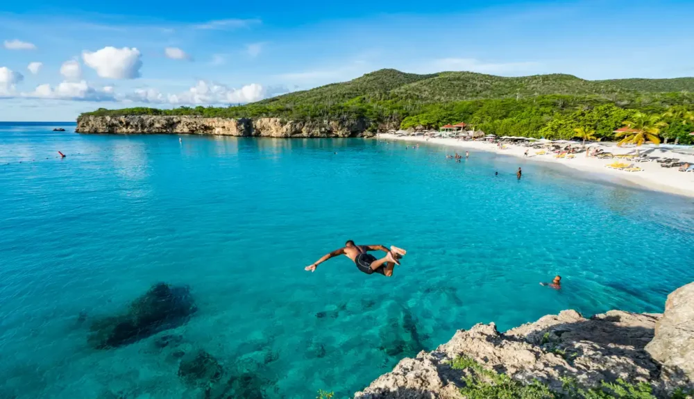 cliff diving curacao