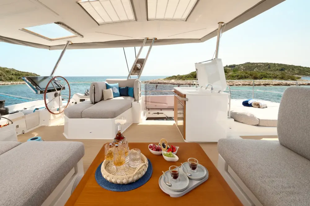 lounge deck catamaran