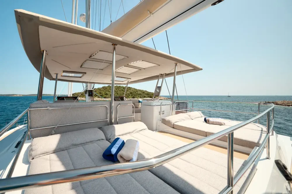 sun deck - floramye