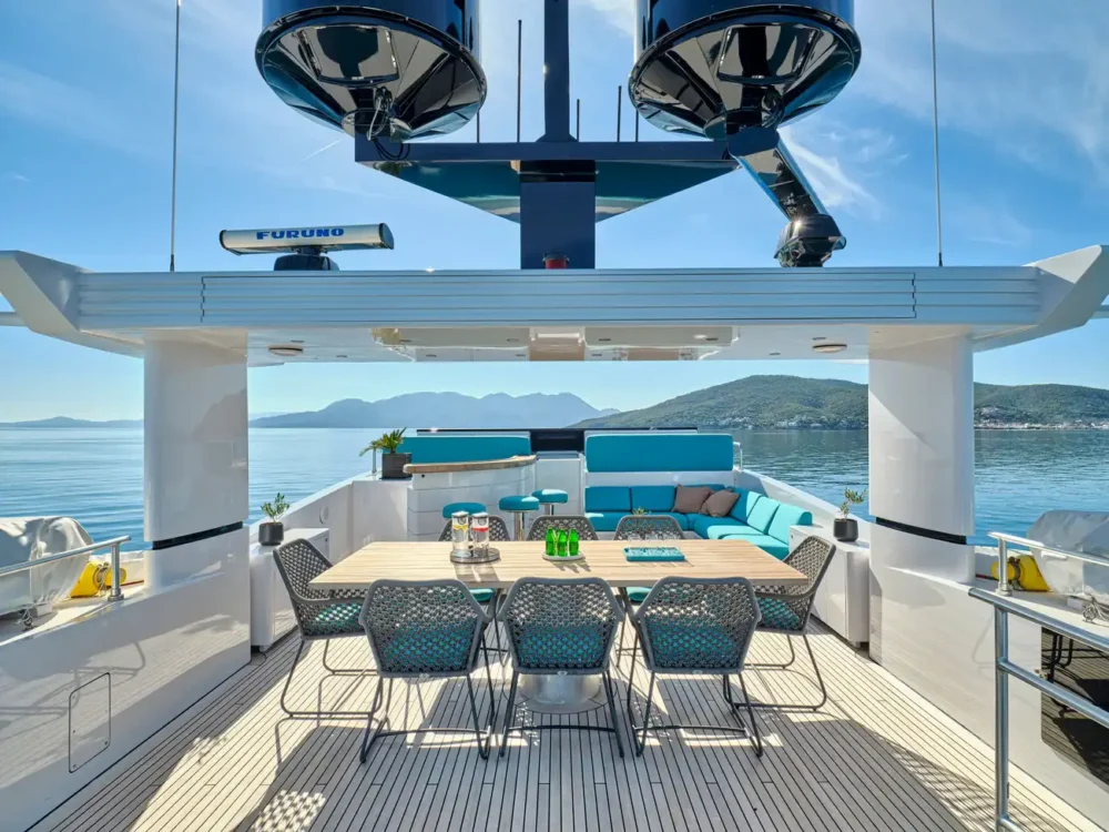 Loana Greece Motor Yacht - aftdeck