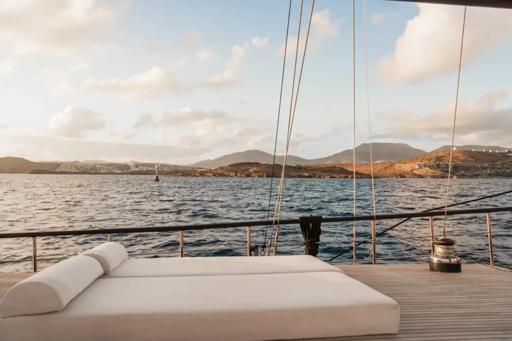 turkey motorsailer sun deck