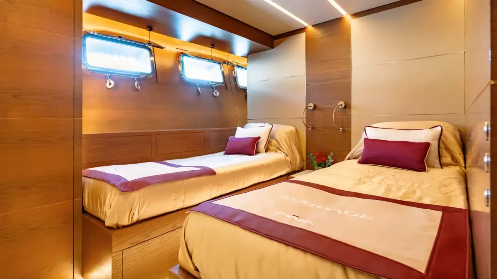 greece motoryacht Naia - twin cabin