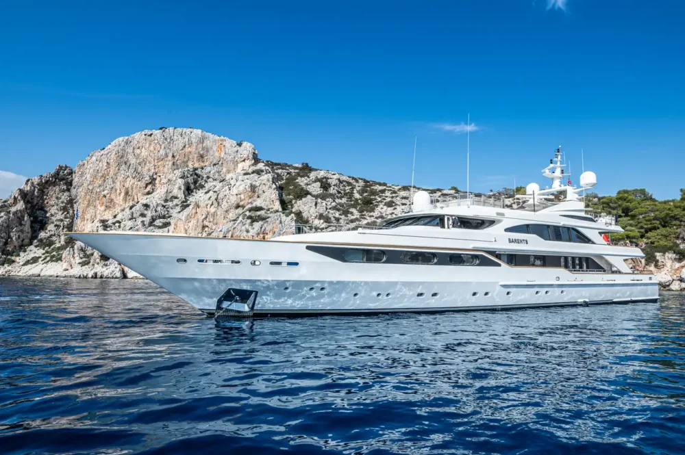 Top 10 Motoryacht Charters in Greece - Barents