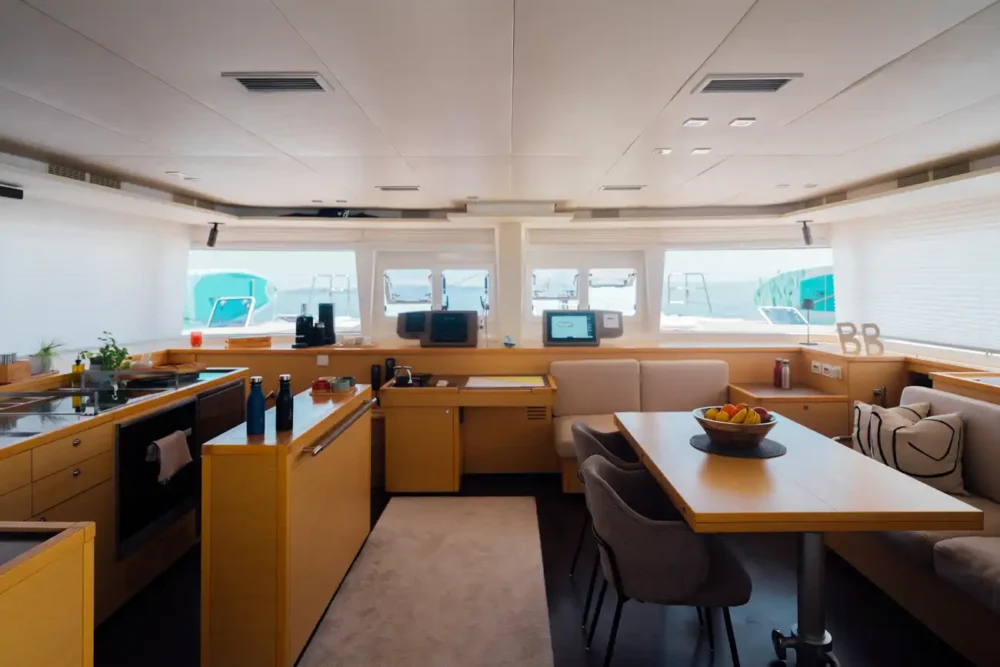 Baza Croatia Sailing Catamaran - salon