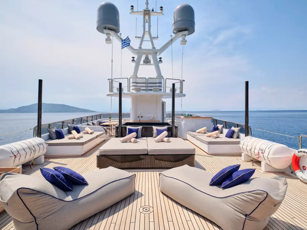 Top 10 Motoryacht Charters in Greece - sundeck 