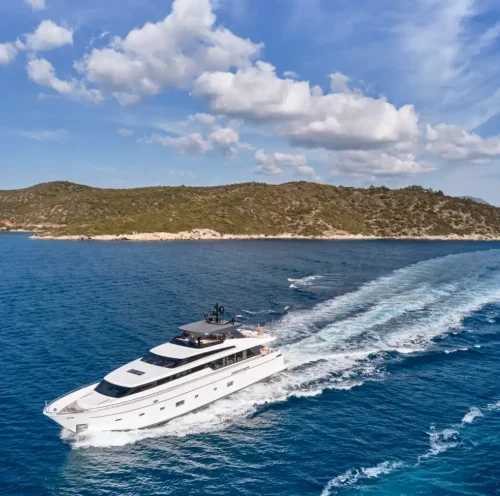 Rare Diamond Motor Yacht