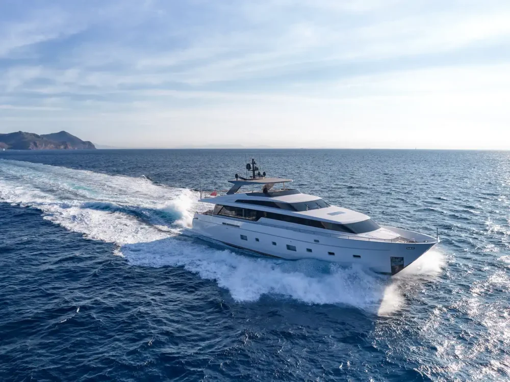 Top 10 Motoryacht Charters in Greece - Rare Diamond